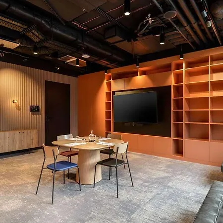 Hotel Barcelo Powisle *