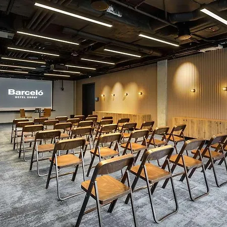 Ξενοδοχείο Barcelo Powisle *