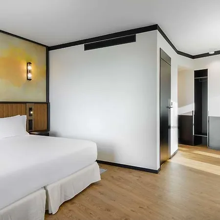 Ξενοδοχείο Barcelo Powisle