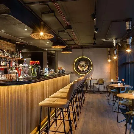 Barcelo Powisle Hotel