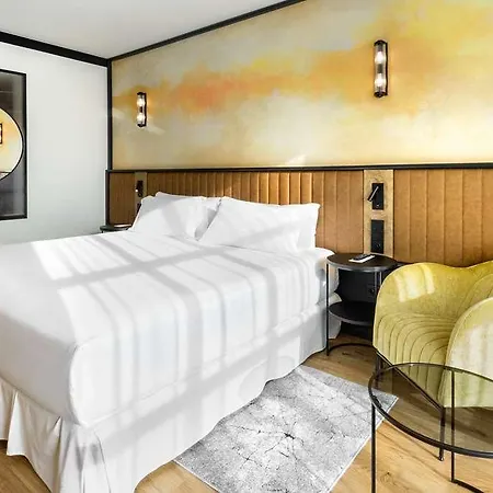 Barcelo Powisle Hotel