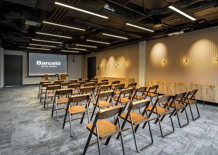 Hotel Barcelo Powisle *