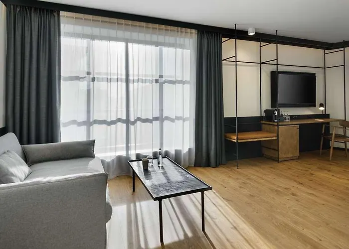 Hotel Barcelo Powisle *