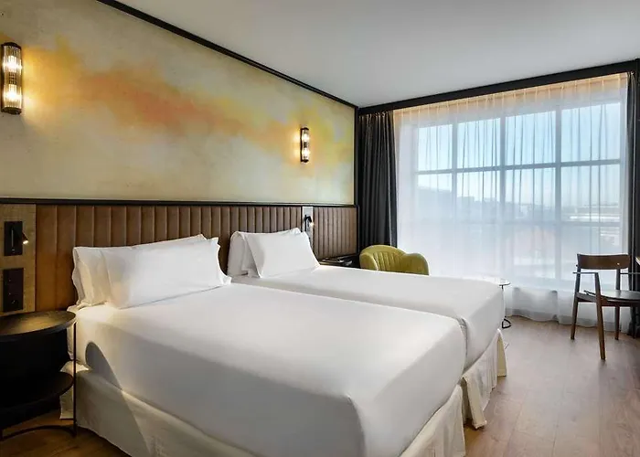 Barcelo Powisle Hotel *