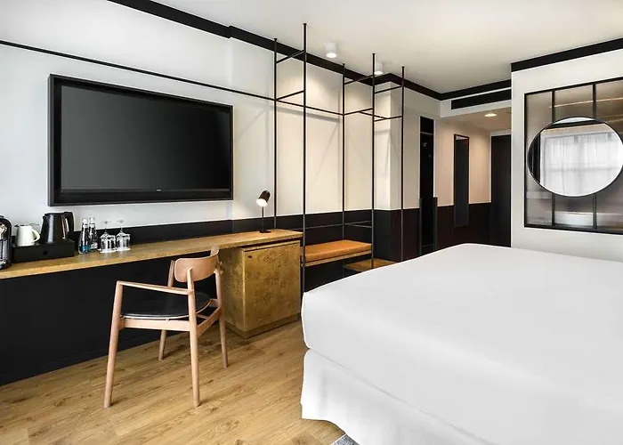 Barcelo Powisle Hotel *