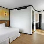 Hotel Barcelo Powisle